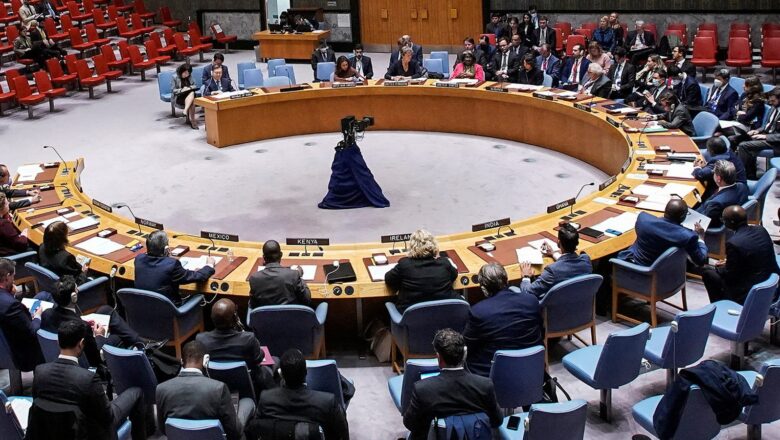 உக்ரைனிலிருந்து ரஷ்ய படைகள் திரும்பவேண்டும்: ஐ.நா. பொதுச்சபையில் தீர்மானம் நிறைவேற்றப்பட்டது.