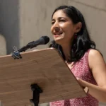 புக்கர் பரிசுக்கான பட்டியலில் இந்திய எழுத்தாளர் கிரண் தேசாய்