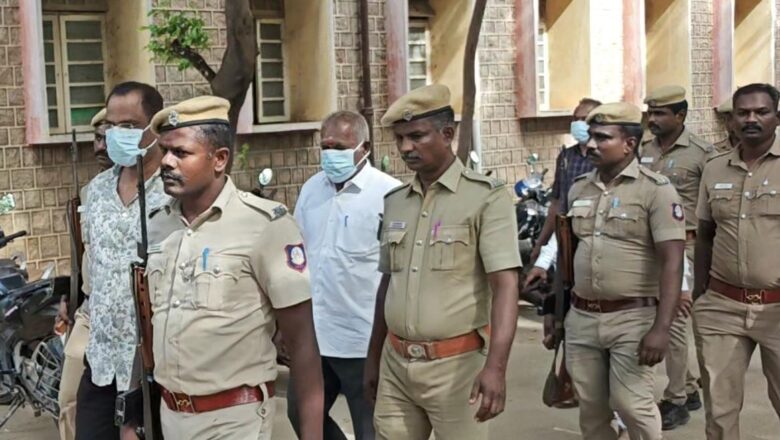 போலீஸ் விசாரணையில் சிறுவன் மரணம் : இன்ஸ்பெக்டர் உட்பட நால்வருக்கு 11 ஆண்டுகள் சிறை.
