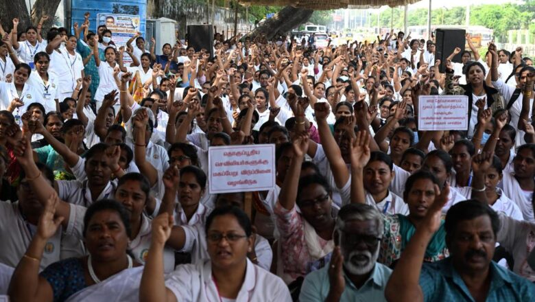 அமைச்சர் அறிவிப்பை ஏற்க மறுத்து செவிலியர்கள் 5வது நாளாக போராட்டம்.