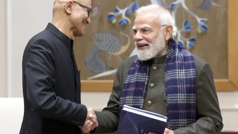 மைக்ரோசாப்டின் நாதெல்லா பிரதமர் நரேந்திர மோடியை சந்தித்து 17.5 பில்லியன் டாலர் முதலீட்டை உறுதியளித்தார்.