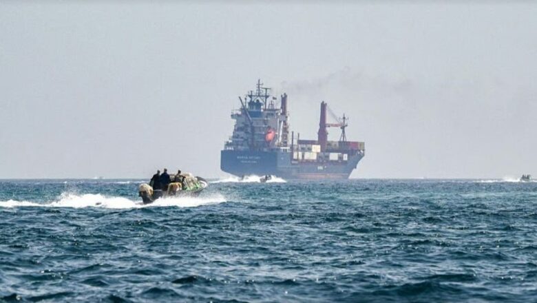 ஹோர்முஸ் ஜலசந்தி: ஈரான் தனது முதல் கட்டணத்தை வசூலித்தது!