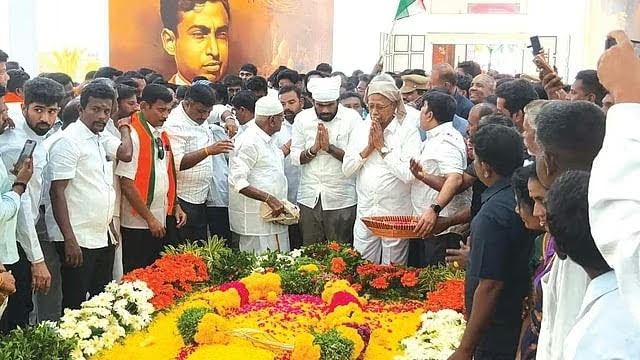 11-ம் ஆண்டு நினைவு நாள் – அப்துல் கலாம் நினைவிடத்தில் கலெக்டர், அண்ணாமலை மரியாதை!