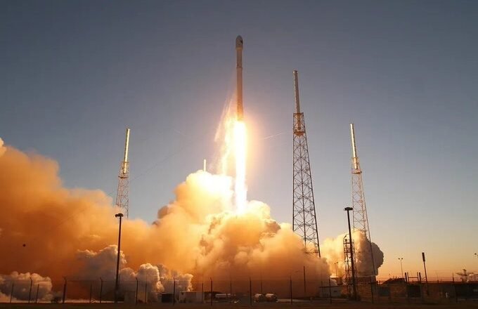 நிலவில் மோதிய SpaceX Falcon 9 ராக்கெட்: மேற்பரப்பு குறித்த புதிய தகவல்கள் கிடைத்தன!