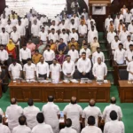 தமிழக சட்டப்பேரவையில் ஆகஸ்ட் 20: எம்.எல்.ஏ.க்களுக்கு கார் முதல் ஊழல் கோப்புகள் வரை!