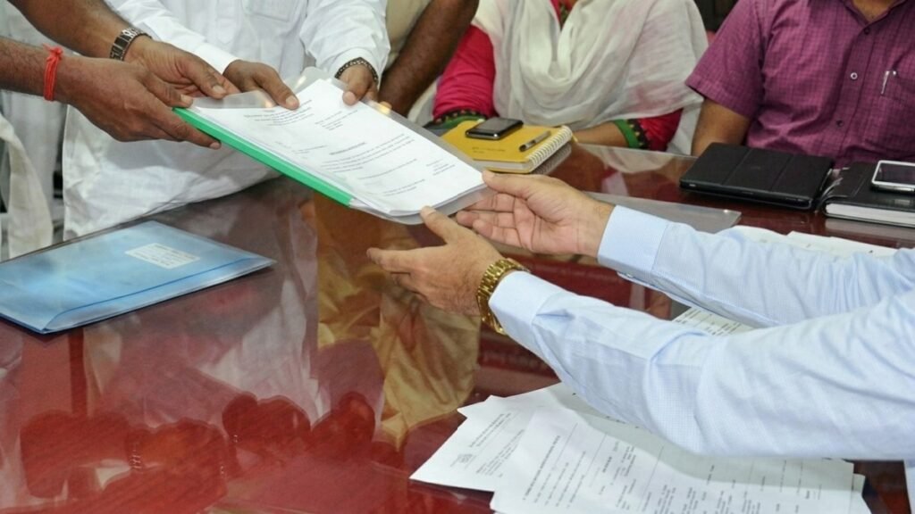தமிழ் நாடு இடைத்தேர்தல்: வேட்பு மனு தாக்கல் இன்று தொடக்கம் – தேர்தல் களம் சூடுபிடிப்பு!
