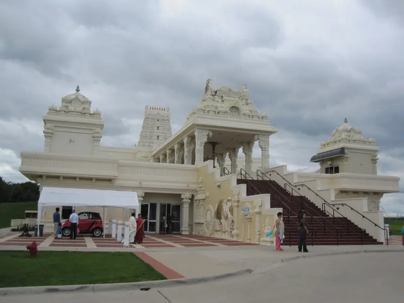 இல்லினாய்ஸ் இந்து கோவிலில் பெரும் துப்பாக்கிச் சூட்டு சதியை அமெரிக்க காவல்துறை முறியடித்தது!
